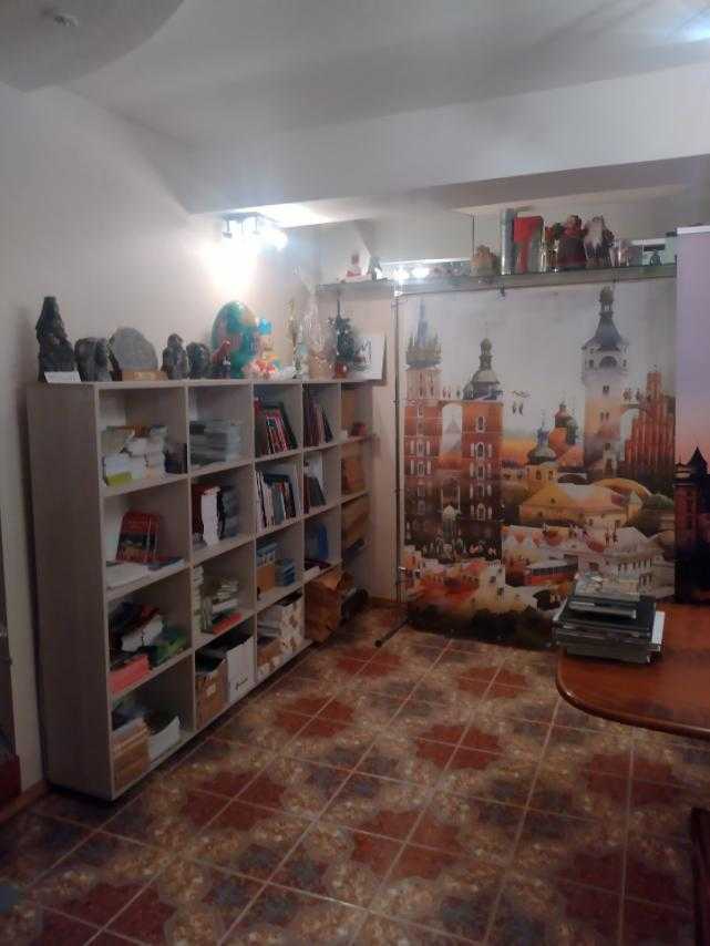 Оренда офісу 100 м², Хрещатик вул., 25
