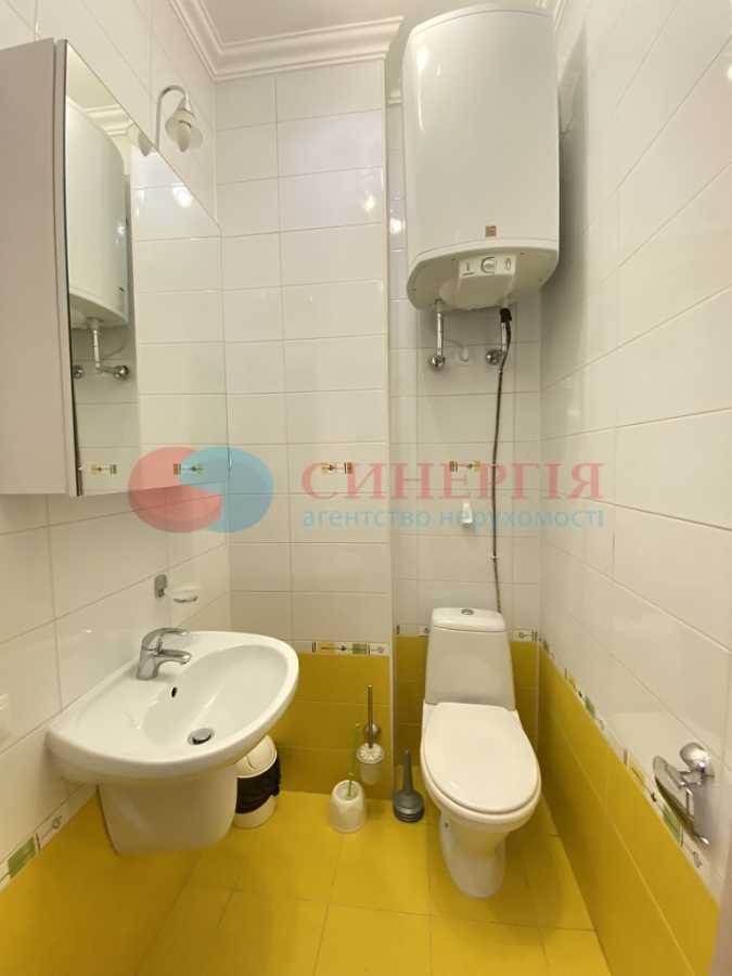 Оренда 4-кімнатної квартири 155 м², Панаса Мирного вул., 12