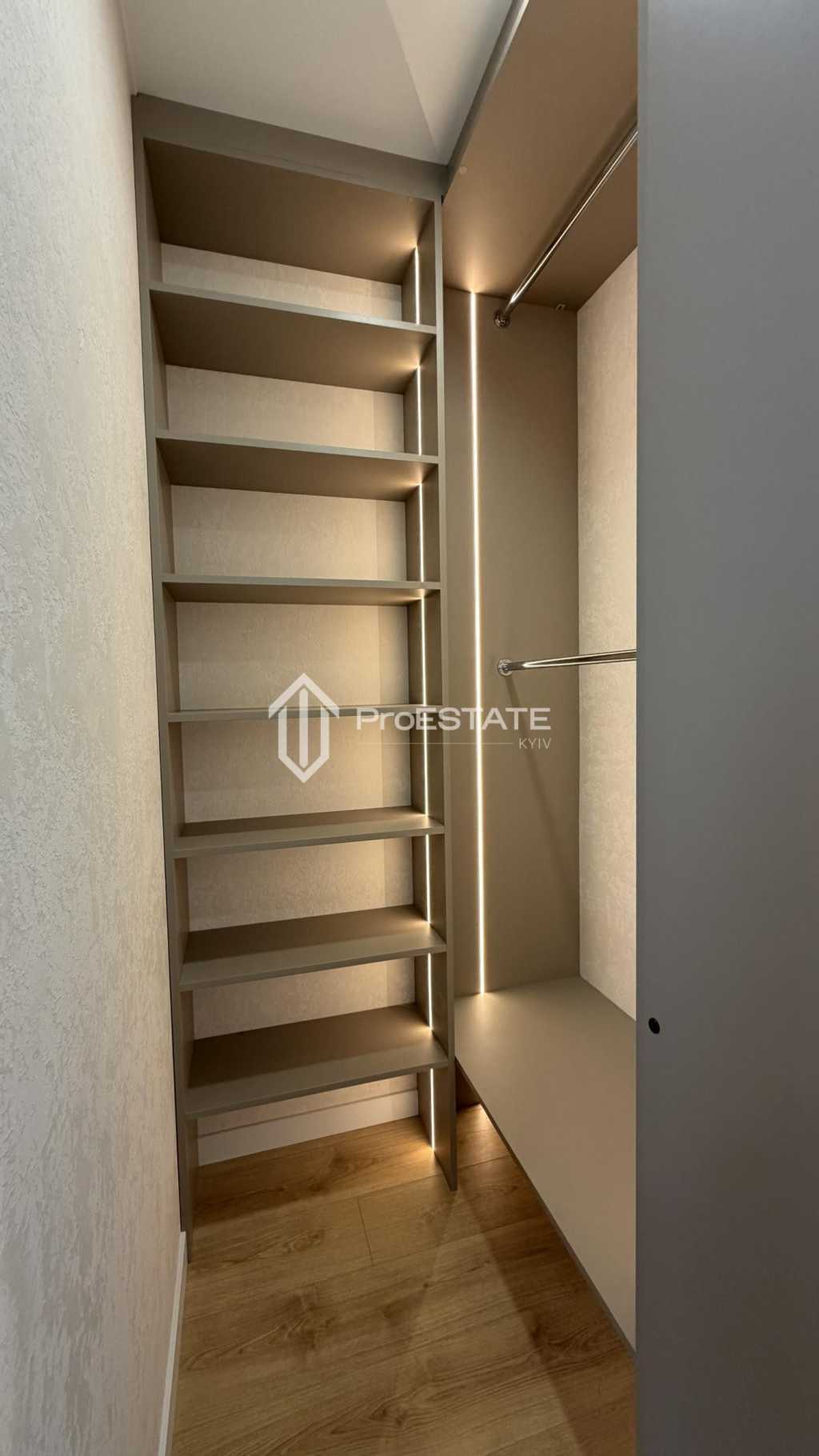 Продажа 2-комнатной квартиры 71 м², Александра Олеся ул.