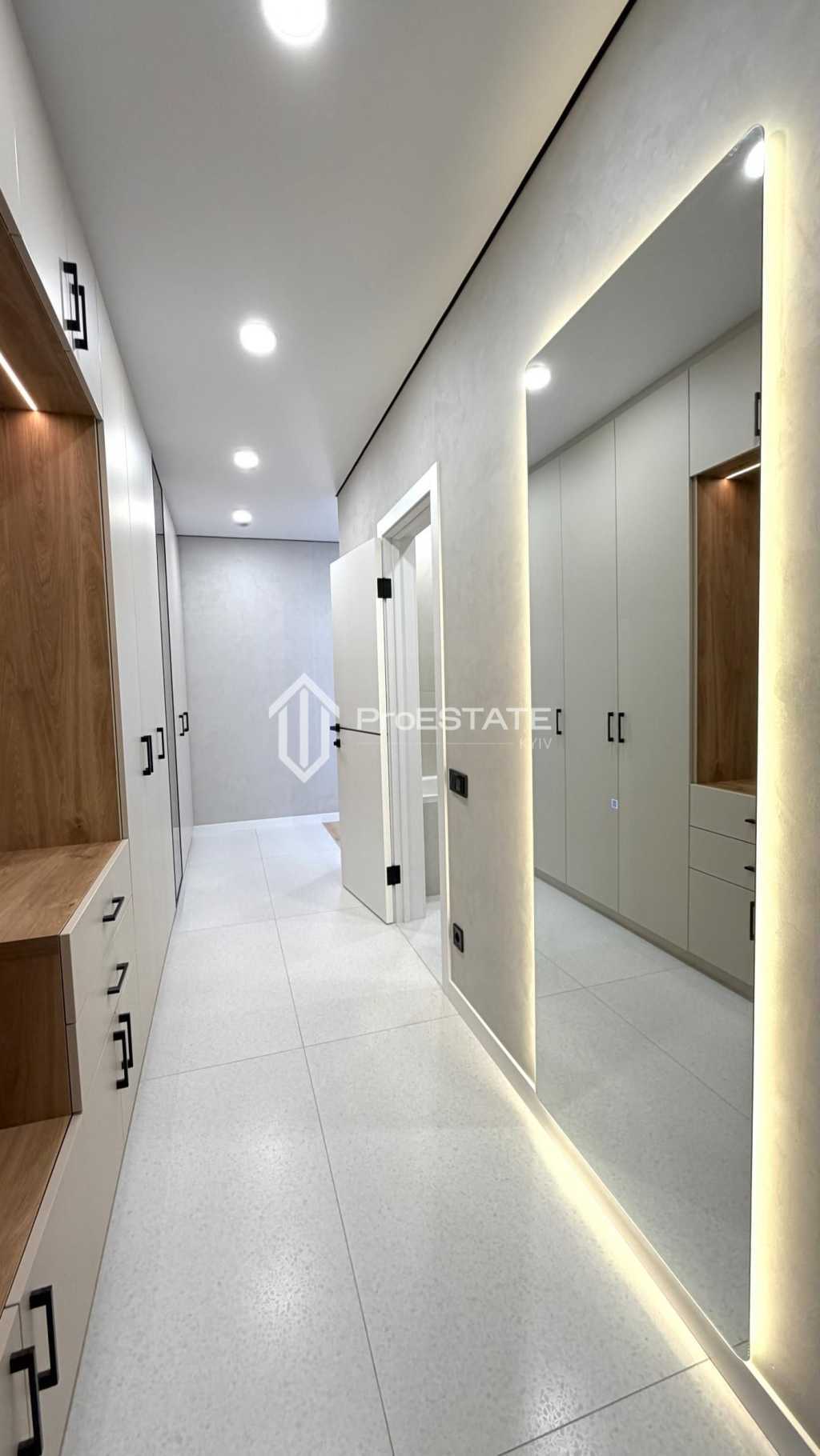 Продажа 1-комнатной квартиры 44 м², Александра Олеся ул.