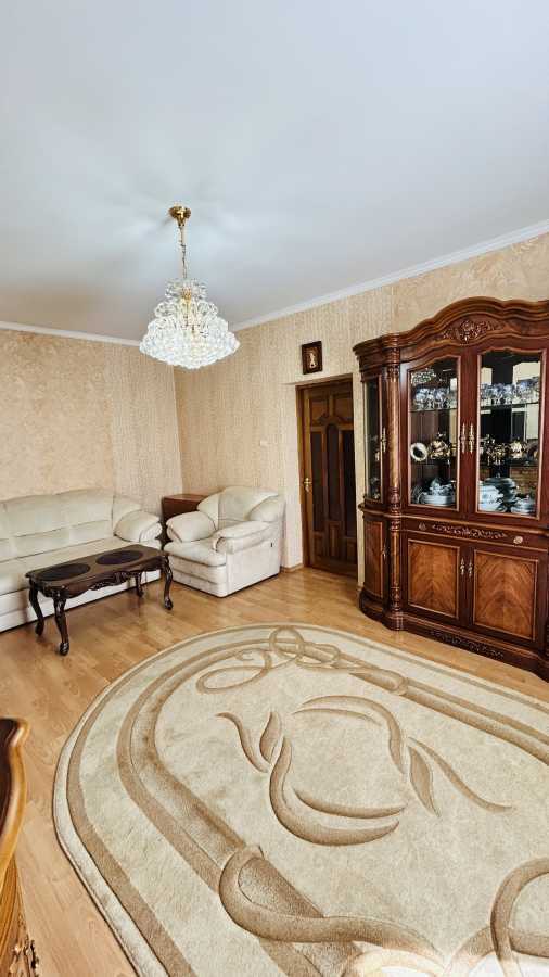 Продажа 3-комнатной квартиры 77 м², Митрополита Андрея Шептицкого ул., 30