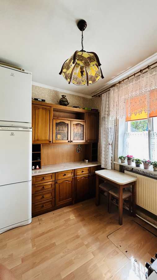 Продажа 3-комнатной квартиры 77 м², Митрополита Андрея Шептицкого ул., 30