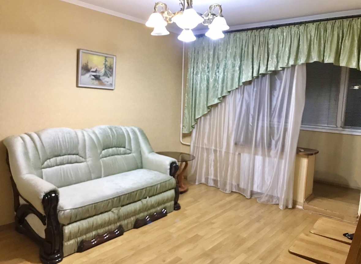 Оренда 3-кімнатної квартири 71 м², Героїв Дніпра вул., 38