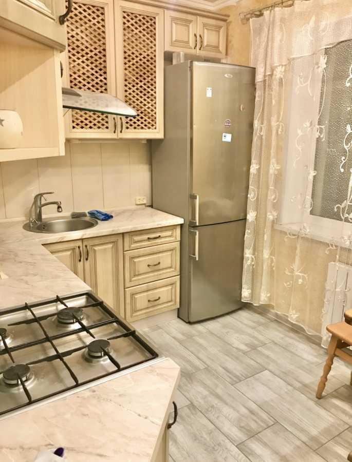 Оренда 3-кімнатної квартири 71 м², Героїв Дніпра вул., 38