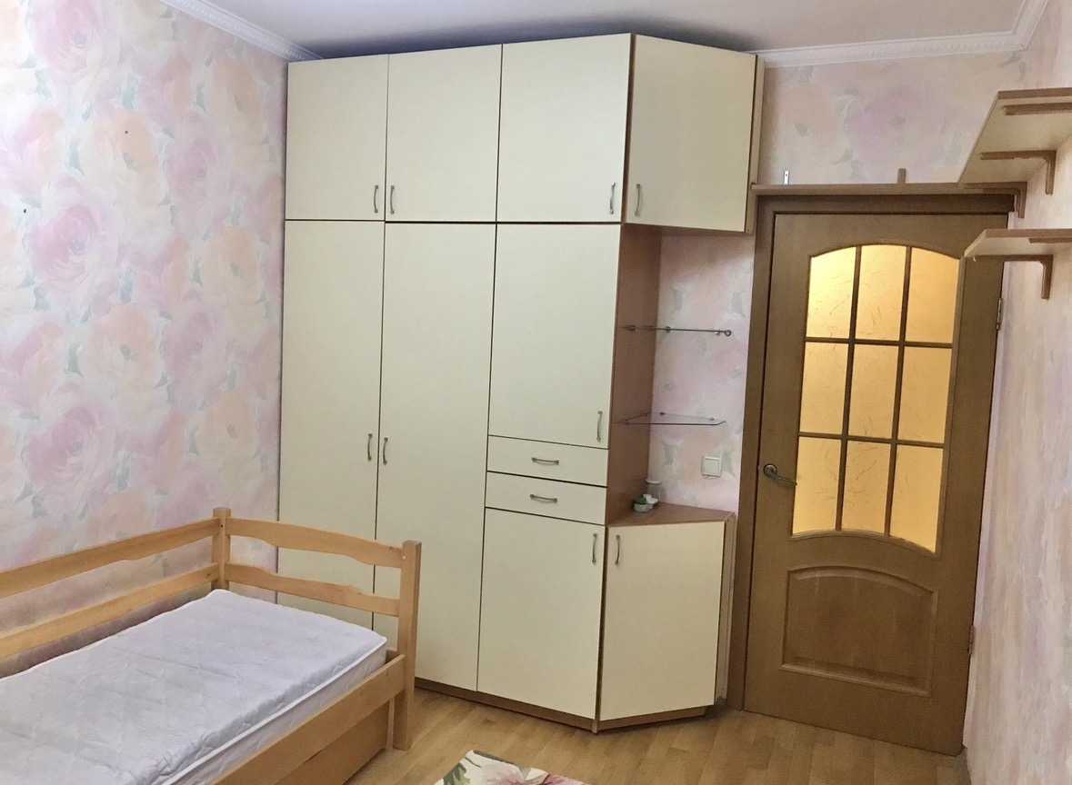 Оренда 3-кімнатної квартири 71 м², Героїв Дніпра вул., 38