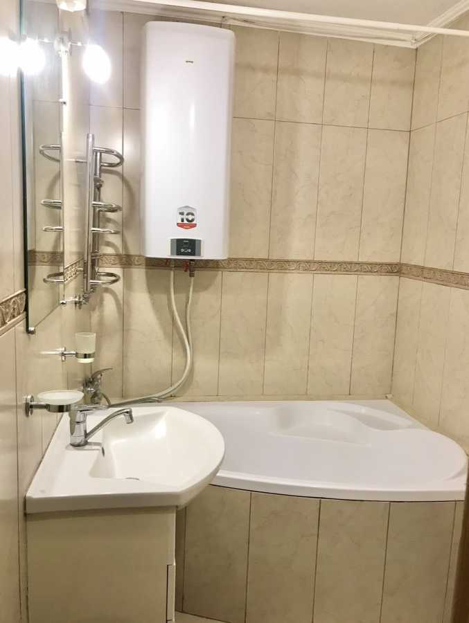 Оренда 3-кімнатної квартири 71 м², Героїв Дніпра вул., 38