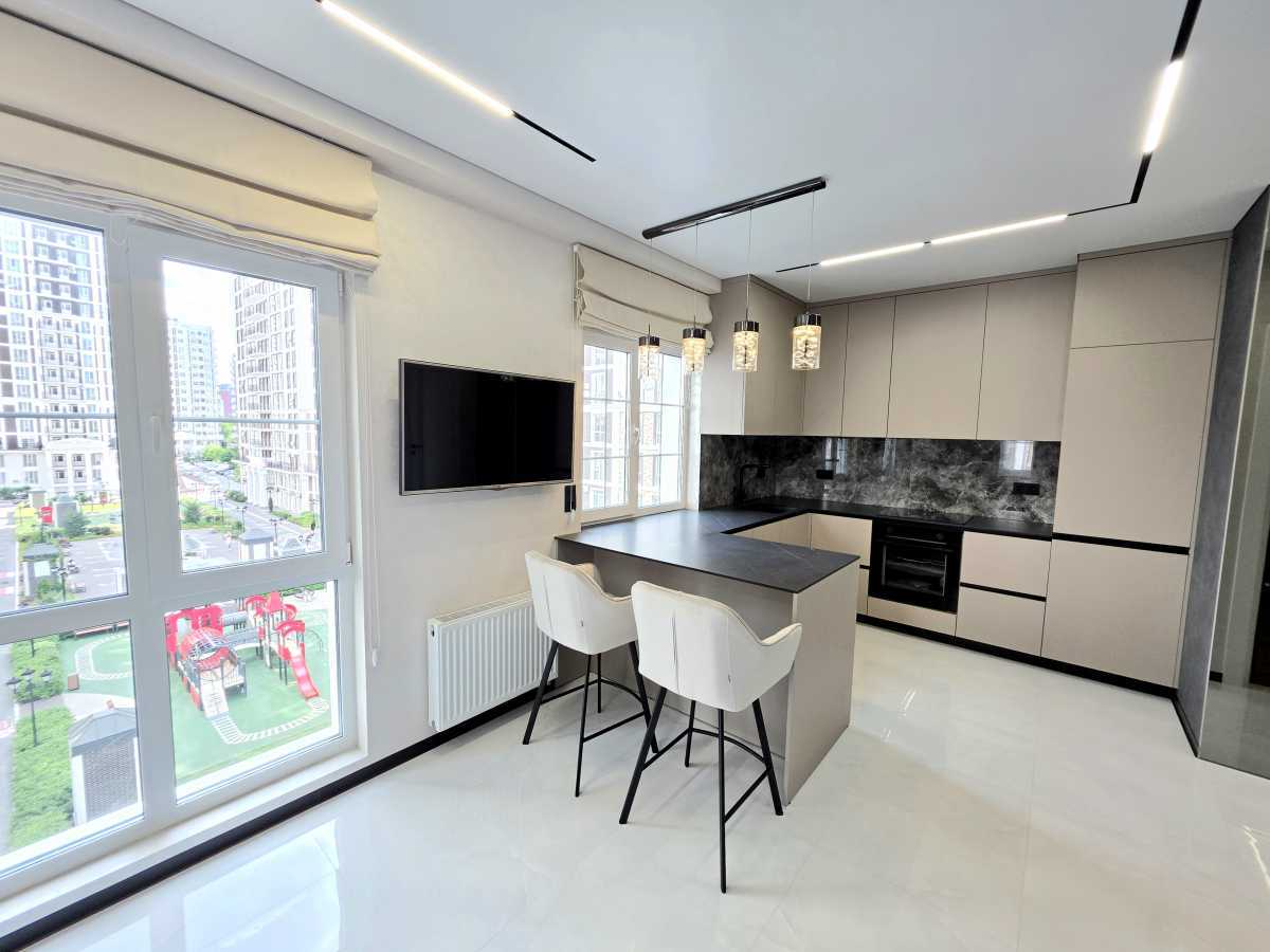 Продажа 1-комнатной квартиры 42 м², Михаила Максимовича ул., 24
