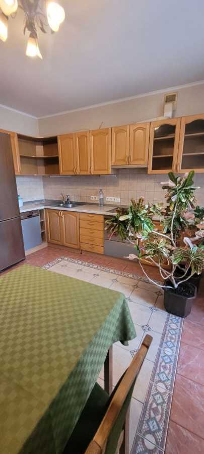 Продажа 3-комнатной квартиры 110.5 м², Соломенская ул., 30