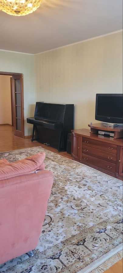 Продажа 3-комнатной квартиры 110.5 м², Соломенская ул., 30