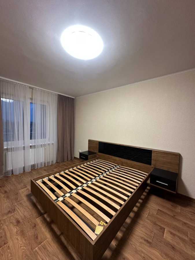 Продажа 2-комнатной квартиры 72.2 м², Коноплянская ул., 22-Б