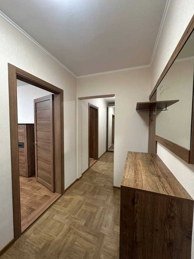 Продажа 2-комнатной квартиры 72.2 м², Коноплянская ул., 22-Б