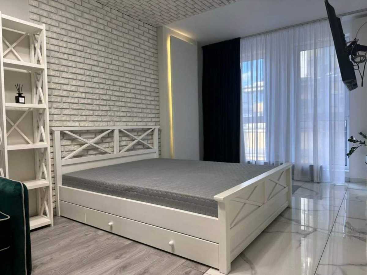 Аренда 1-комнатной квартиры 51 м², Владимира Антоновича ул., 74