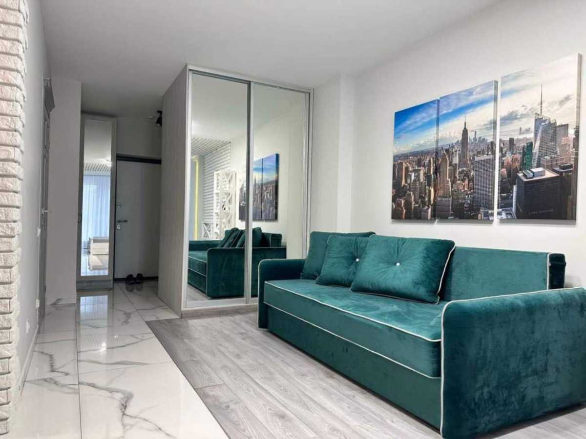 Аренда 1-комнатной квартиры 51 м², Владимира Антоновича ул., 74