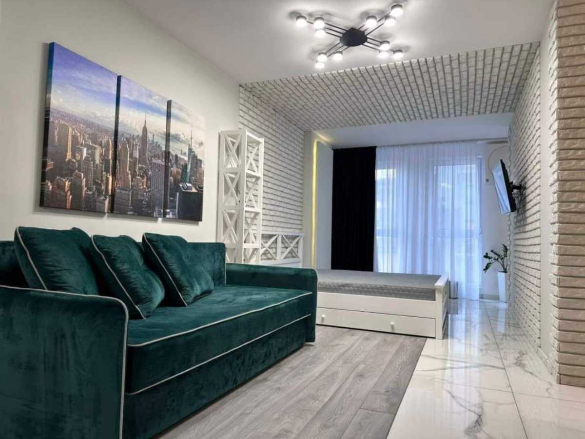 Аренда 1-комнатной квартиры 51 м², Владимира Антоновича ул., 74