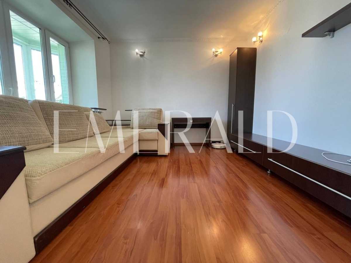 Продаж 3-кімнатної квартири 90.8 м², Вишняківська вул., 13В