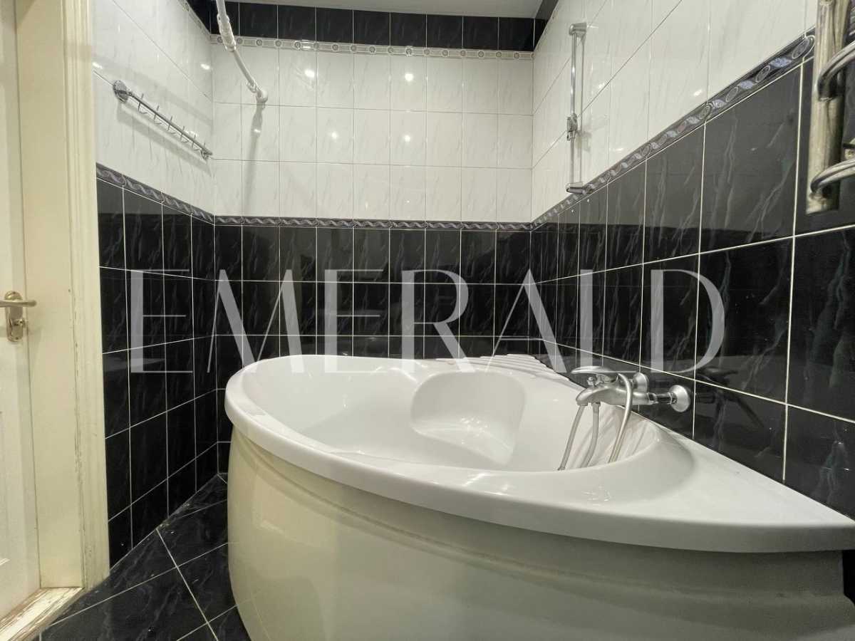 Продаж 3-кімнатної квартири 90.8 м², Вишняківська вул., 13В