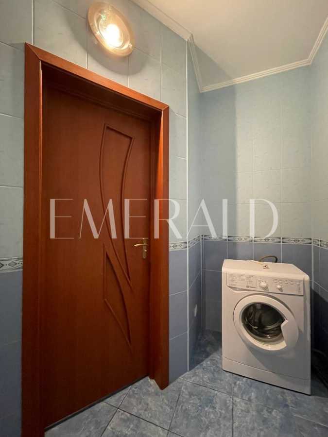 Продаж 1-кімнатної квартири 59 м², Срібнокільська вул., 1