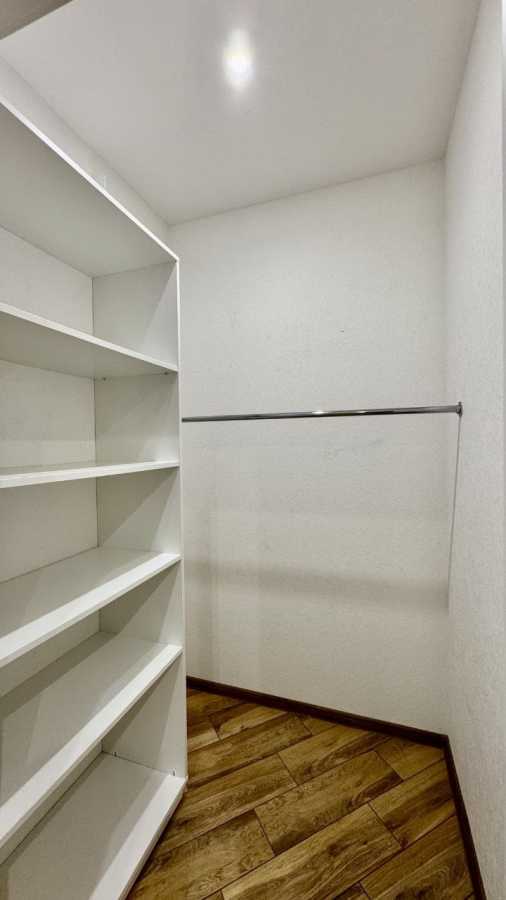 Продажа 1-комнатной квартиры 39 м², Михаила Максимовича ул., 26Б