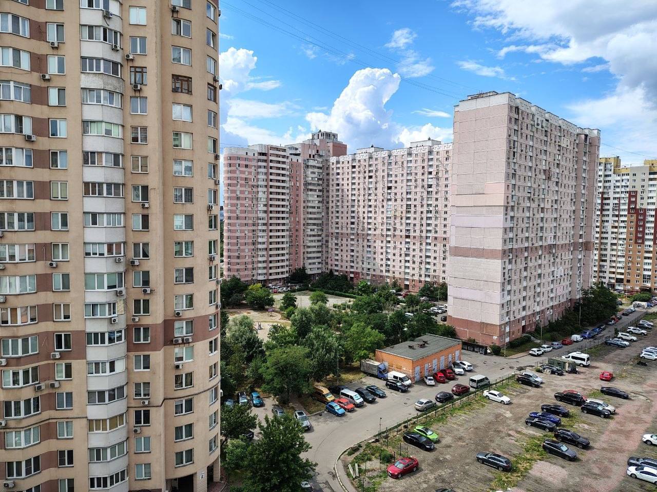 Продажа 2-комнатной квартиры 72 м², Елены Пчилки ул., 4