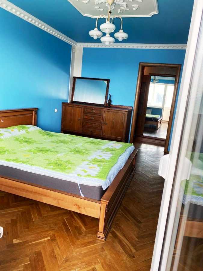 Аренда 3-комнатной квартиры 90 м², Мичурина ул., 4