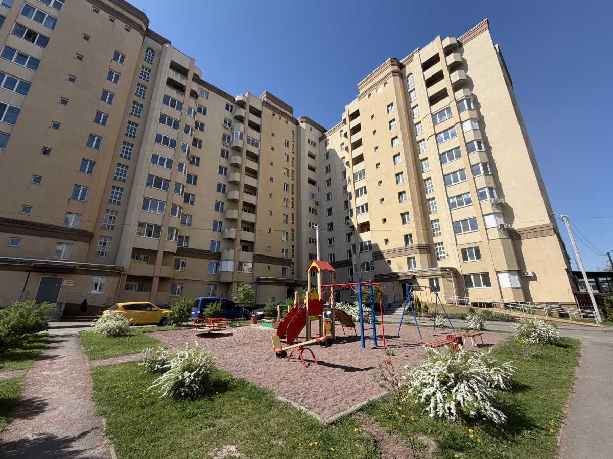 Продаж 1-кімнатної квартири 50.5 м², Віктора Йовы вул., 1