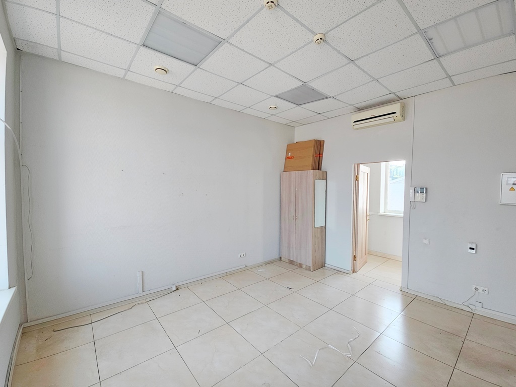 Оренда офісу 120 м², Новокостянтинівська вул., 1В