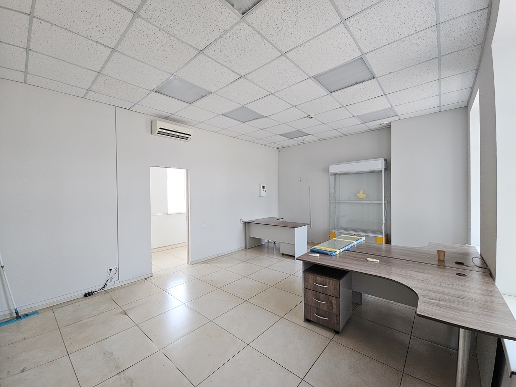 Оренда офісу 120 м², Новокостянтинівська вул., 1В