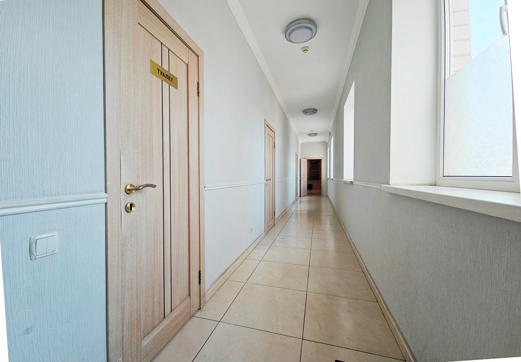 Оренда офісу 120 м², Новокостянтинівська вул., 1В