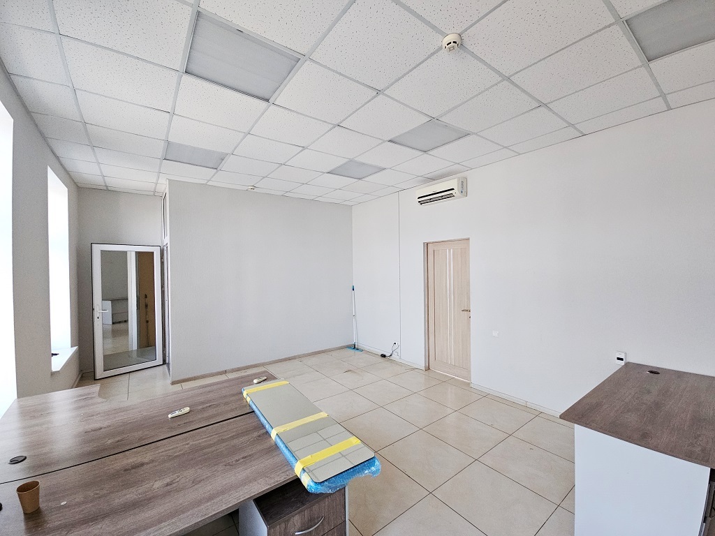 Оренда офісу 120 м², Новокостянтинівська вул., 1В