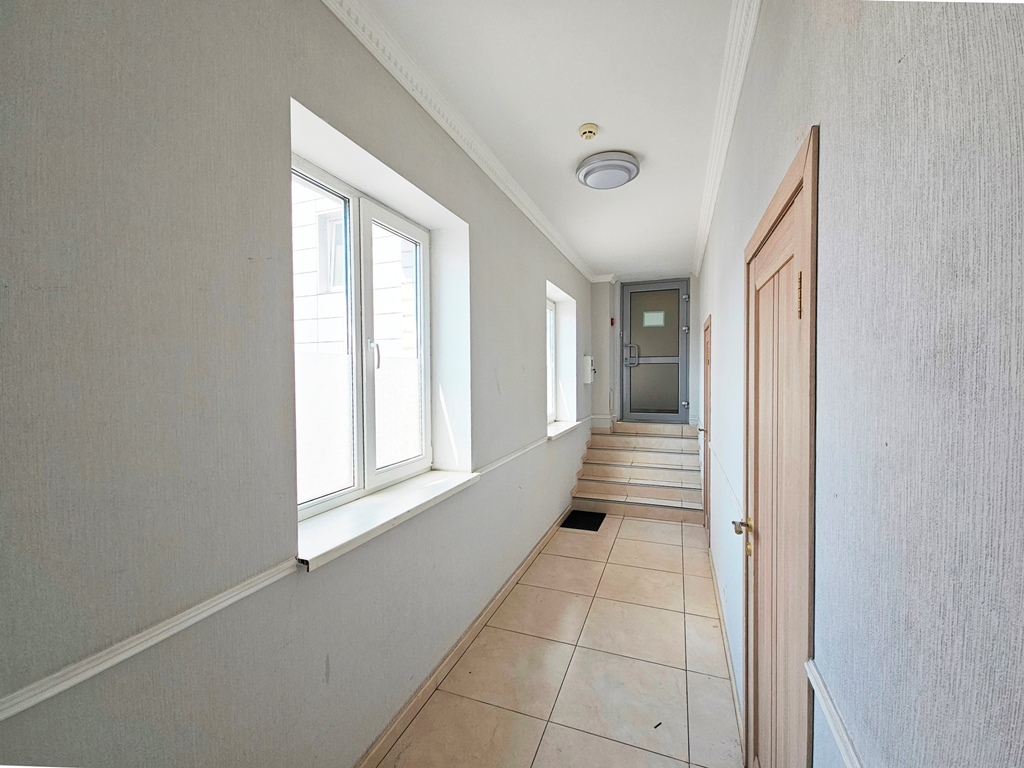 Оренда офісу 120 м², Новокостянтинівська вул., 1В