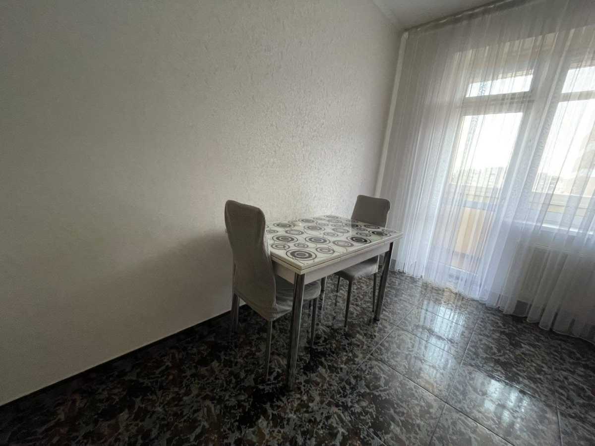 Аренда 1-комнатной квартиры 50 м², Леонида Перфецкого ул., 2