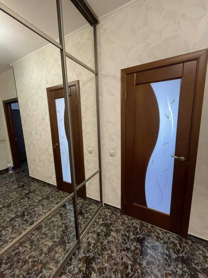Аренда 1-комнатной квартиры 50 м², Леонида Перфецкого ул., 2