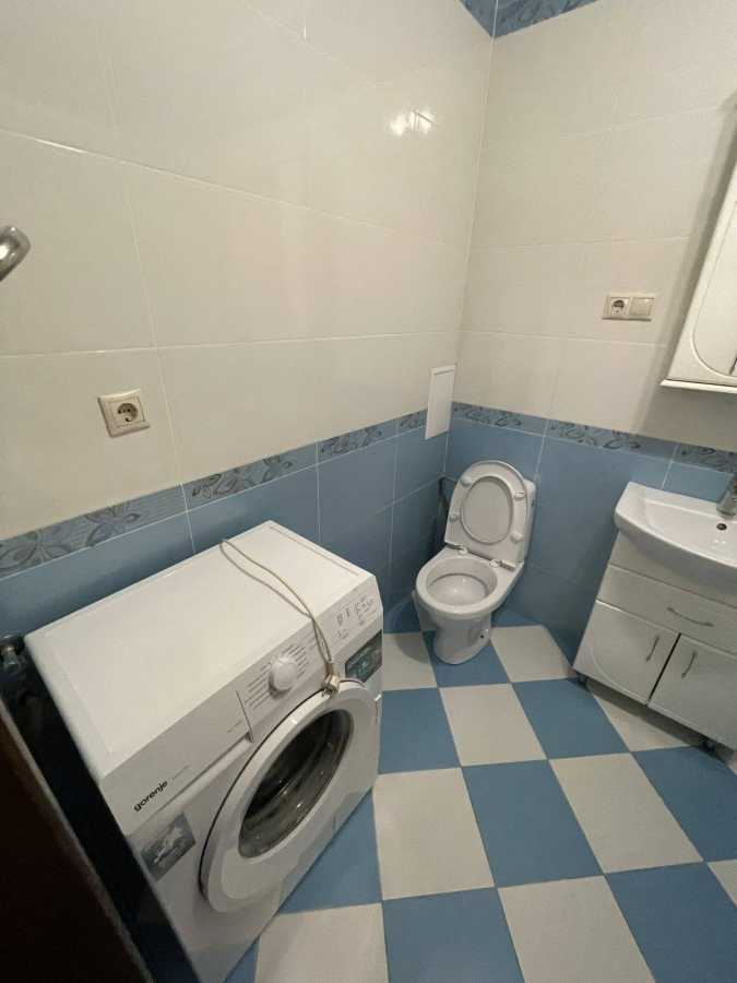 Аренда 1-комнатной квартиры 50 м², Леонида Перфецкого ул., 2