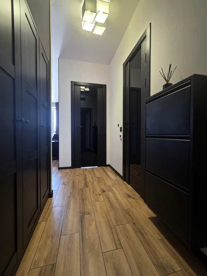 Продаж 1-кімнатної квартири 39 м², Сингаївського Миколи, 6Б