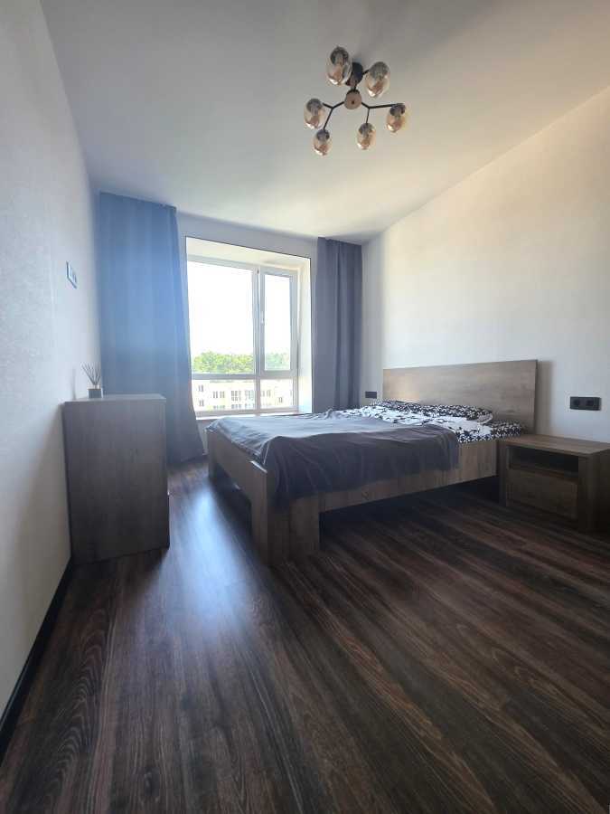 Продаж 1-кімнатної квартири 39 м², Сингаївського Миколи, 6Б