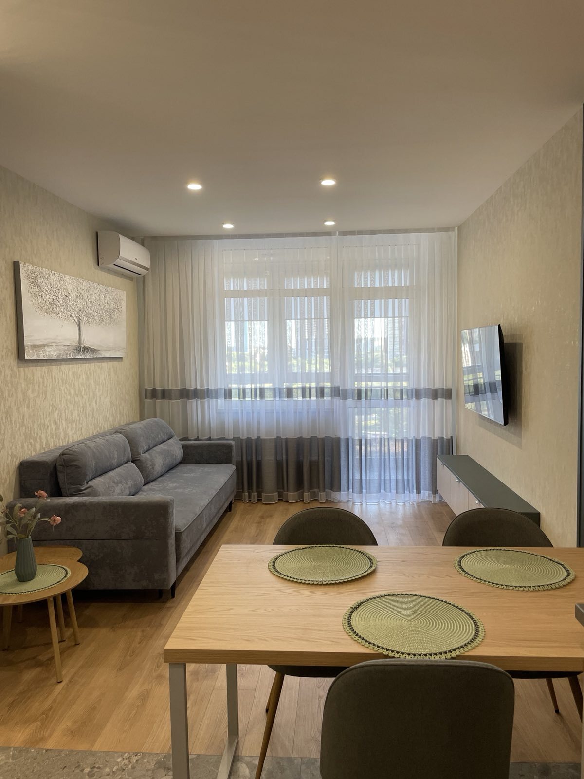 Аренда 2-комнатной квартиры 70 м², Александра Олеся ул., 7