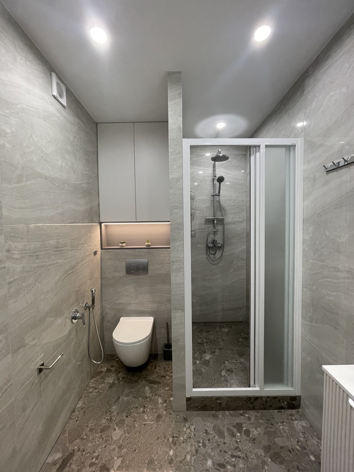 Аренда 2-комнатной квартиры 70 м², Александра Олеся ул., 7