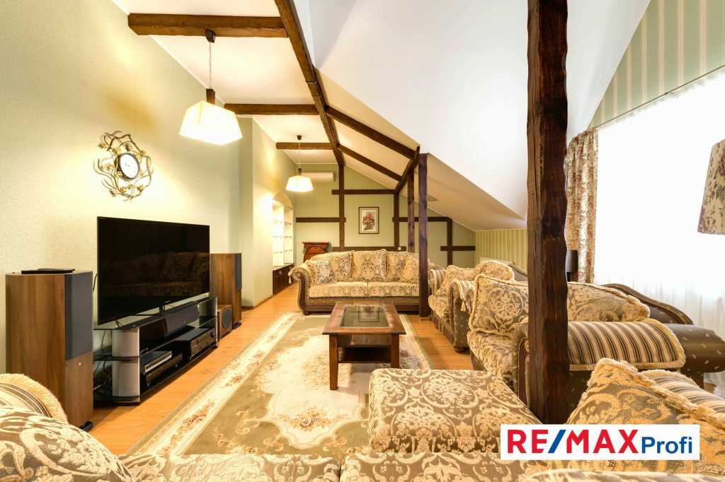Продажа дома 450 м², Освіти