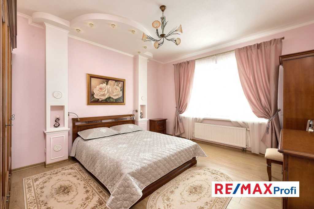 Продажа дома 450 м², Освіти