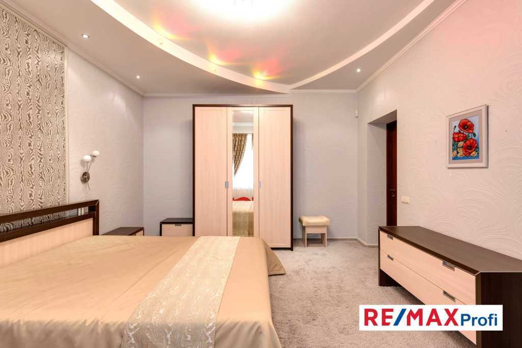 Продажа дома 450 м², Освіти
