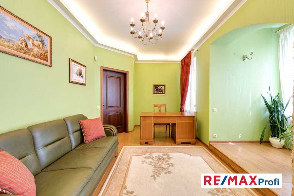 Продажа дома 450 м², Освіти