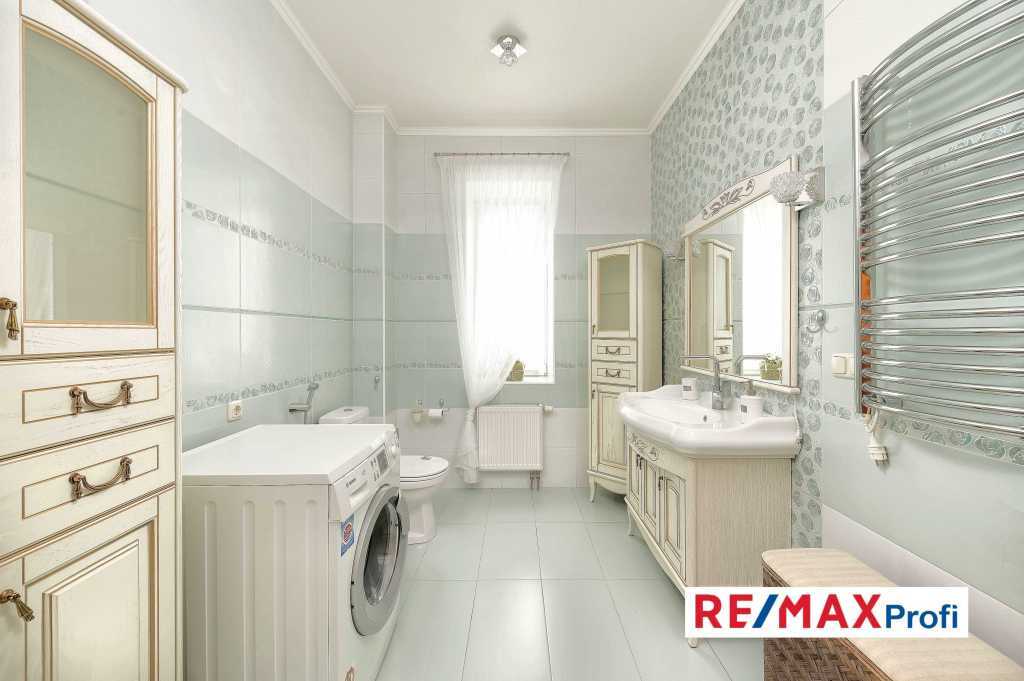 Продажа дома 450 м², Освіти
