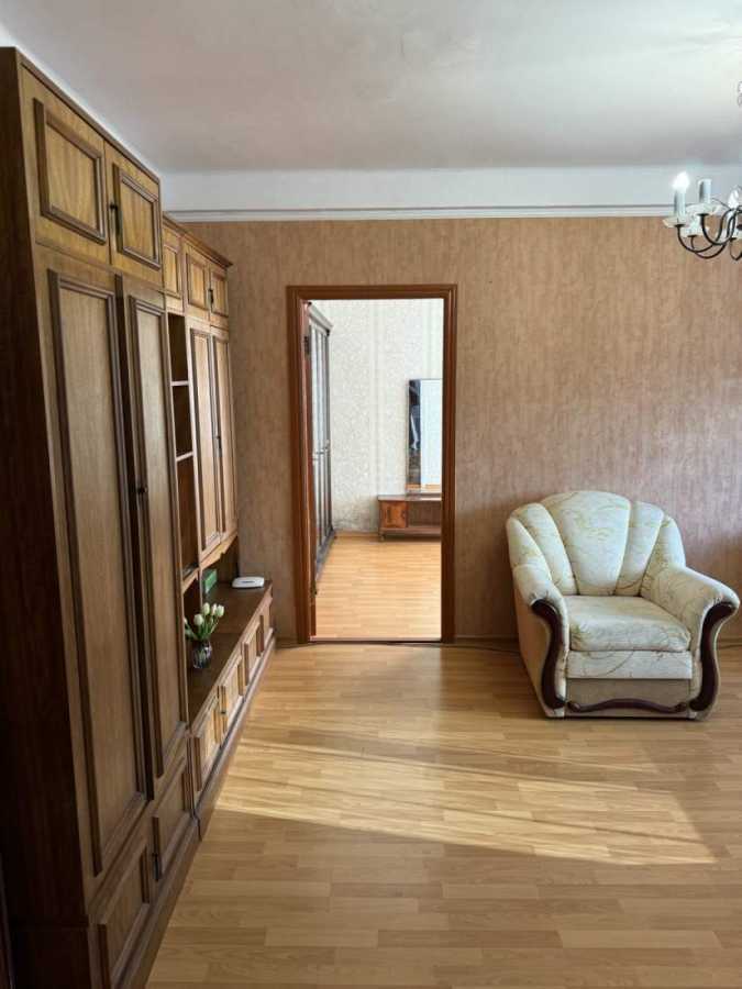 Продажа 2-комнатной квартиры 45 м², Строителей ул., 14