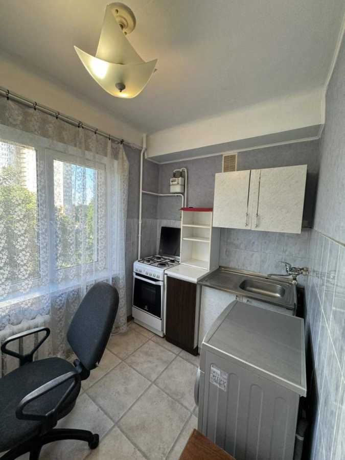 Продажа 2-комнатной квартиры 45 м², Строителей ул., 14