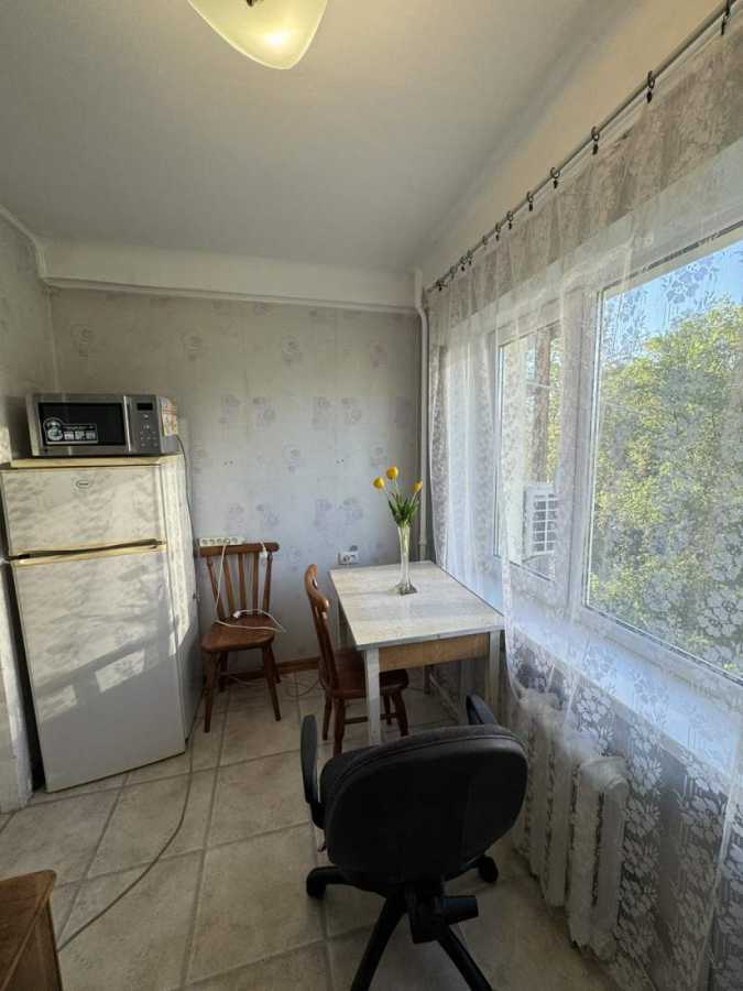 Продажа 2-комнатной квартиры 45 м², Строителей ул., 14