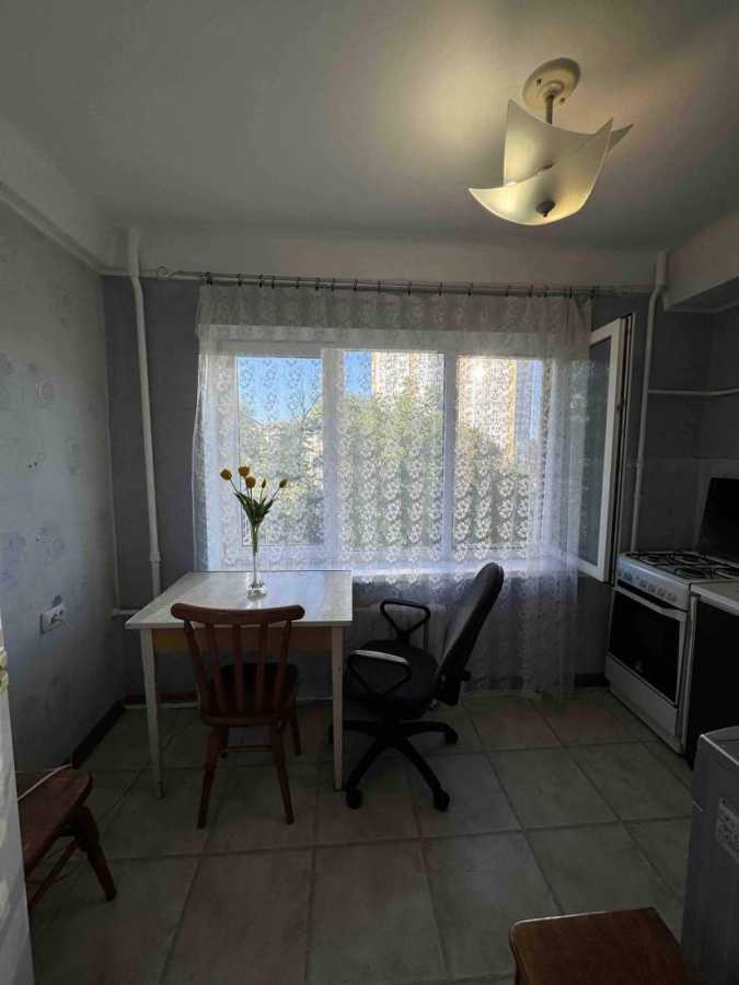 Продажа 2-комнатной квартиры 45 м², Строителей ул., 14