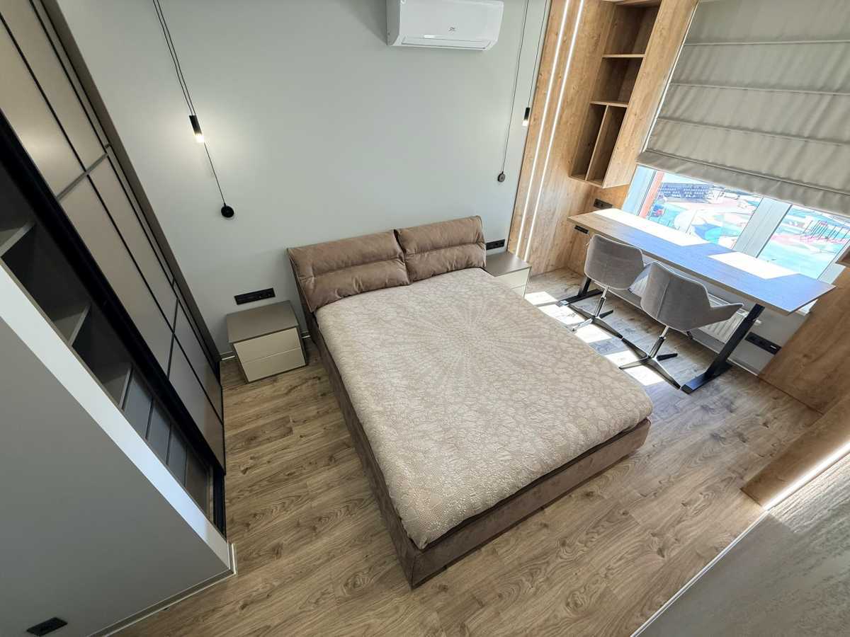 Продаж 2-кімнатної квартири 74.9 м², Дніпровська наб., 18а