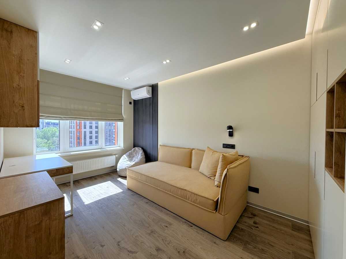 Продаж 2-кімнатної квартири 74.9 м², Дніпровська наб., 18а