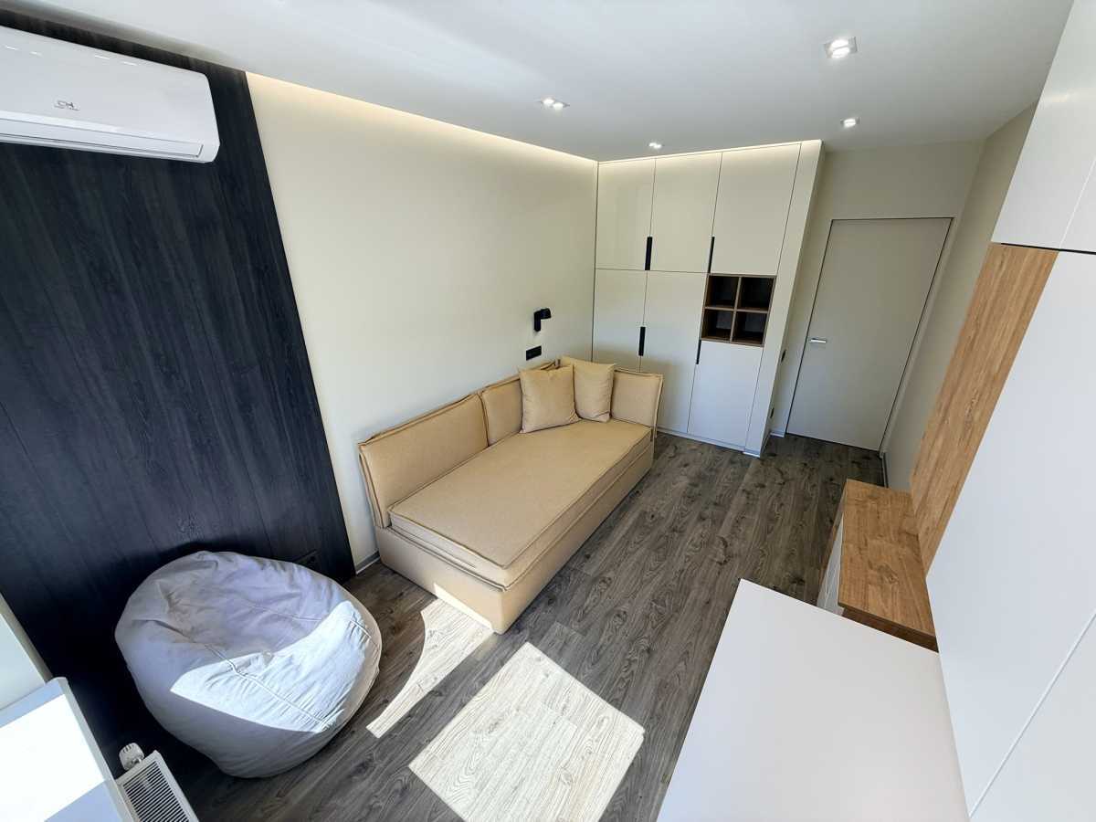 Продаж 2-кімнатної квартири 74.9 м², Дніпровська наб., 18а
