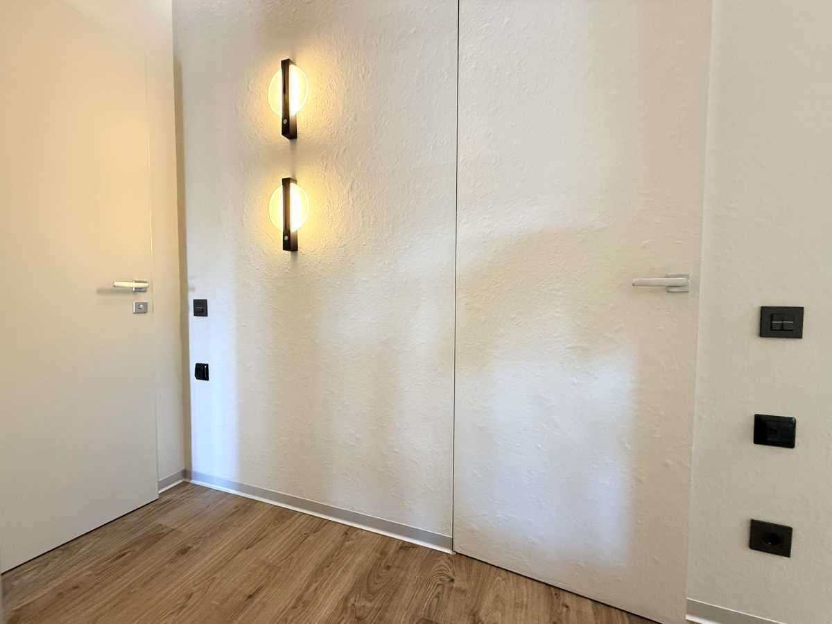 Продаж 2-кімнатної квартири 74.9 м², Дніпровська наб., 18а